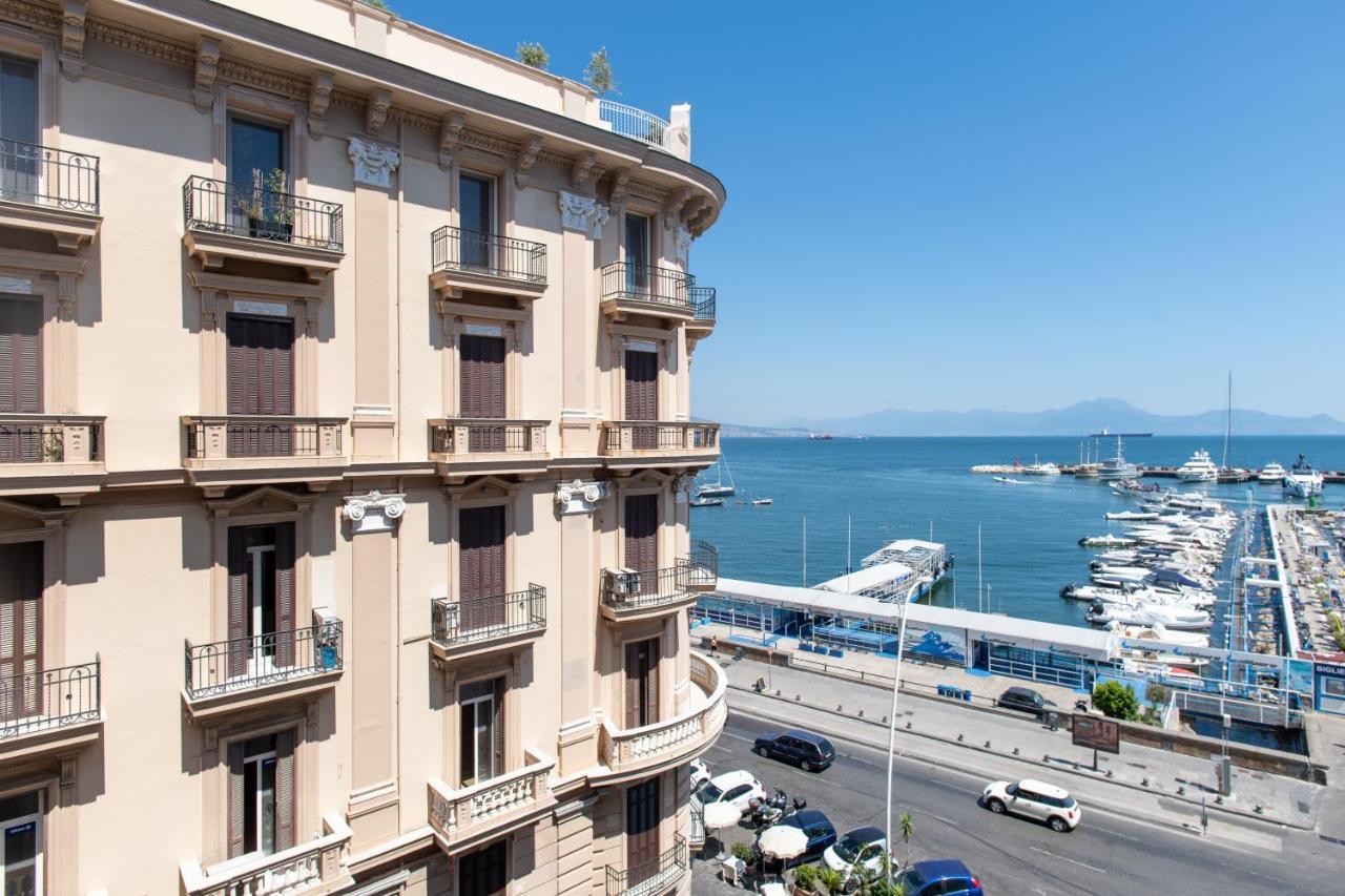 Lux Caracciolo Bed & Breakfast Napoli Ngoại thất bức ảnh